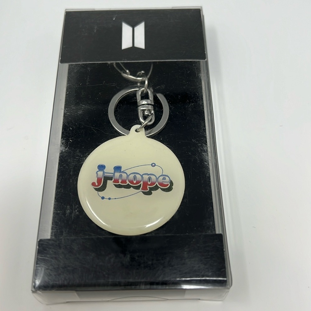 Vintage Retro Keyring 06, BTS, J Hope